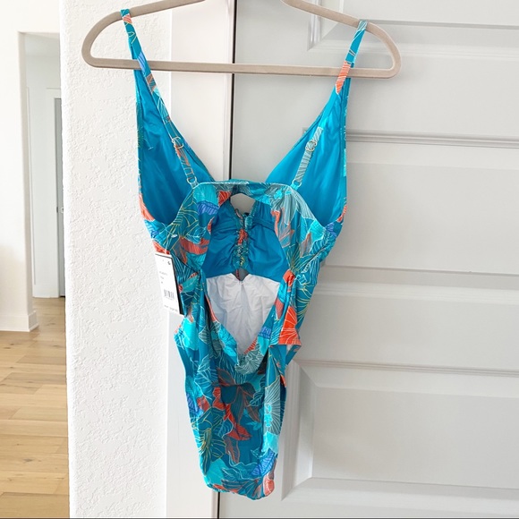 NWT Kenneth Cole Trace of Paradise Shirred-Front Mio One-Piece Swimsuit - Picture 4 of 7